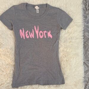 Gray Tee with Pink New York Graphic